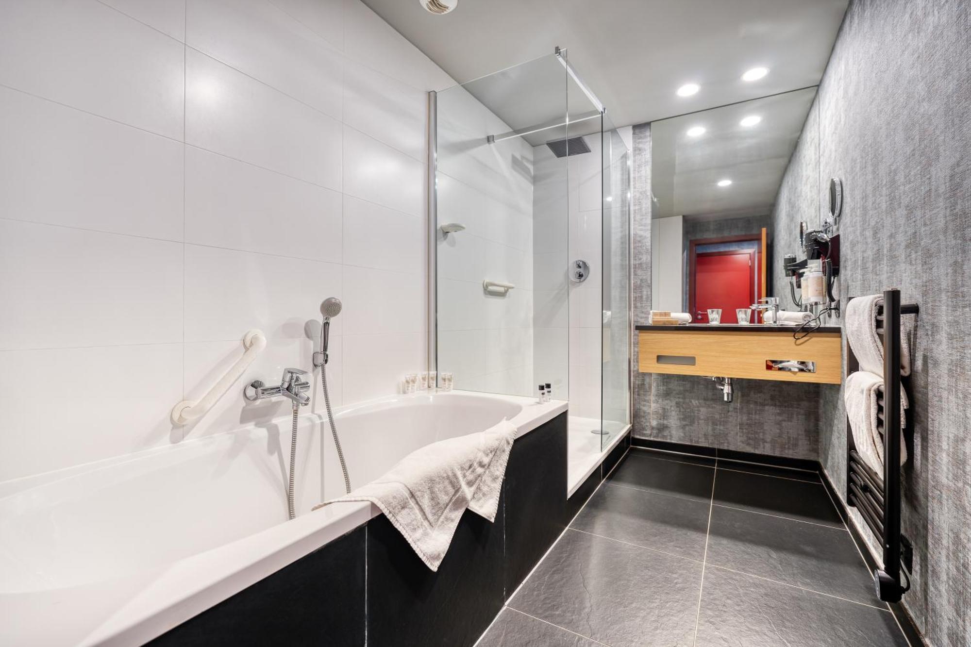 Hotel Verviers Van Der Valk מראה חיצוני תמונה