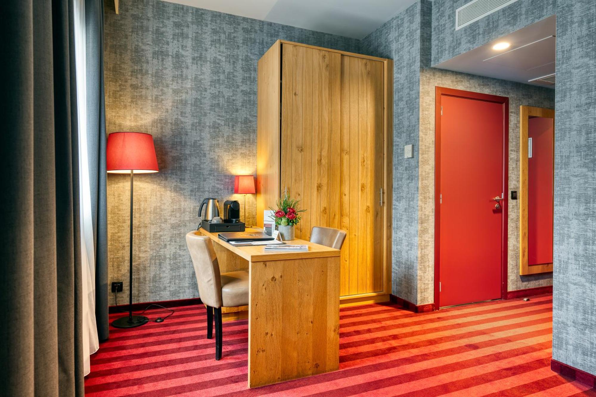 Hotel Verviers Van Der Valk מראה חיצוני תמונה