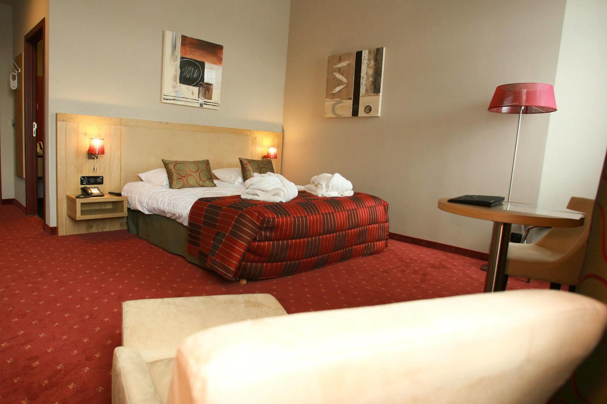 Hotel Verviers Van Der Valk מראה חיצוני תמונה